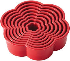 Cake Boss Daisies 8 Piece Cutter Kit 59468