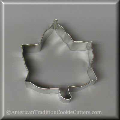 IVY LEAF METAL COOKIE CUTTER 3.5"